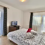 Simona Apartment