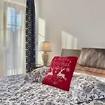 Simona *